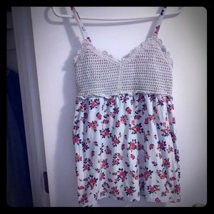 🌷White flower top🌷